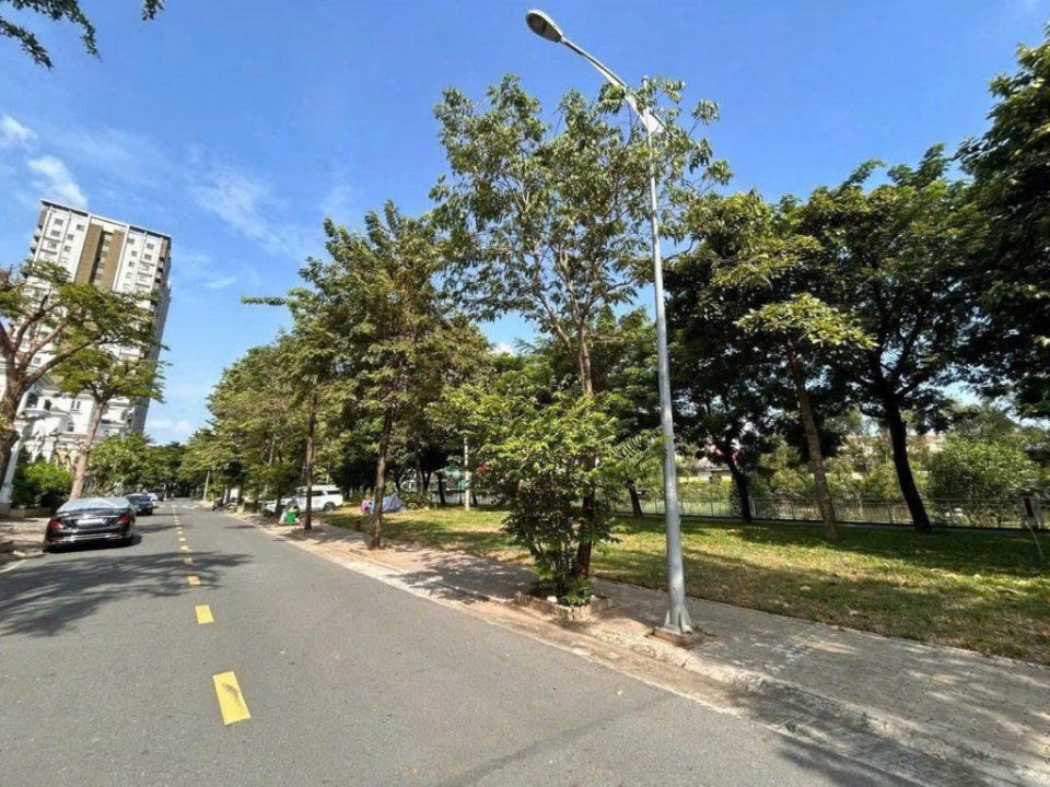 BÁN BIỆT THỰ 1000M2 SÀN – VIEW SÔNG NGAY CẠNH PHÚ MỸ HƯNG QUẬN 7