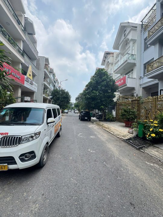 BIỆT THỰ KDC HIM LAM – 7,5 x20 , Hầm 4 tầng giá chỉ 43 tỷ
