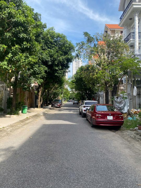 BIỆT THỰ HIM LAM QUẬN 7 – FULL NỘI THẤT – DIỆN TÍCH 200M² – GIÁ 55 TỶ, CÒN THƯƠNG LƯỢNG!
